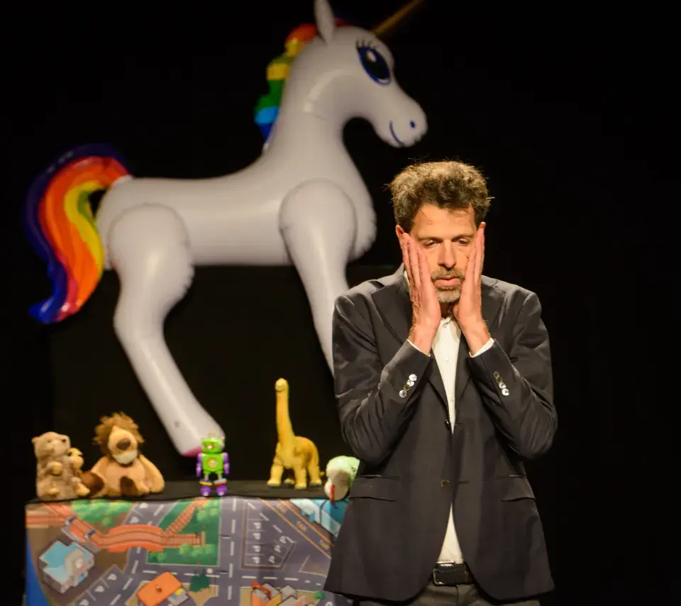 Photo représentation de la pièce "Une Licorne dans la pièce"